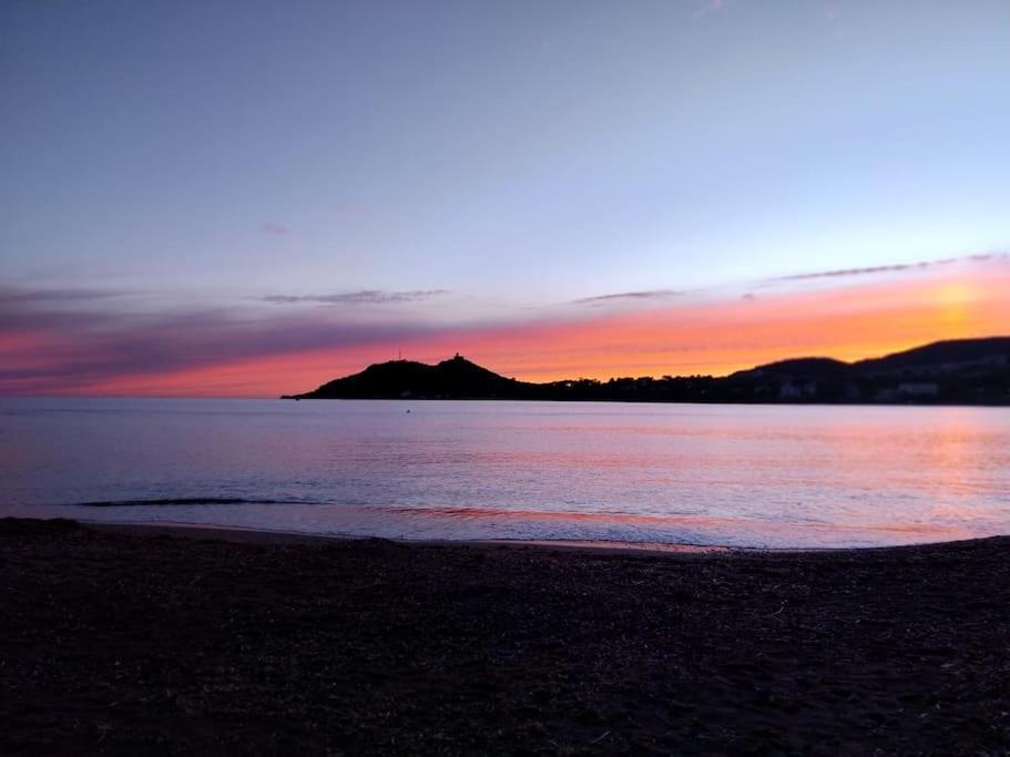 Village Cap Esterel, Piscine, Plage แซ็งต์-ราฟาเอล ภายนอก รูปภาพ