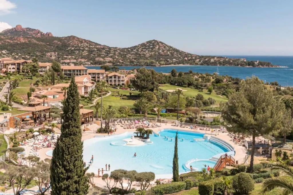 Village Cap Esterel, Piscine, Plage แซ็งต์-ราฟาเอล ภายนอก รูปภาพ