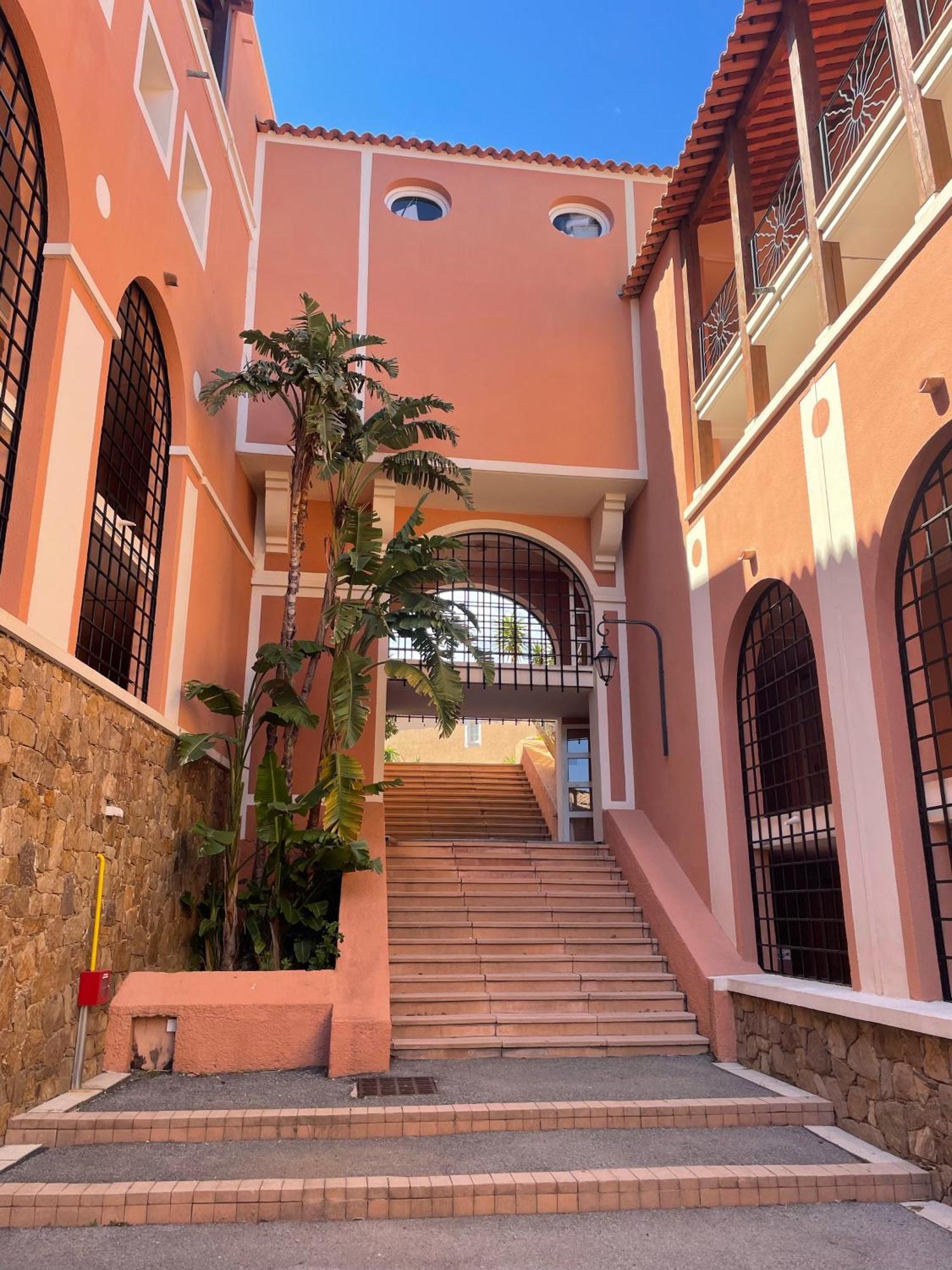 Village Cap Esterel, Piscine, Plage แซ็งต์-ราฟาเอล ภายนอก รูปภาพ