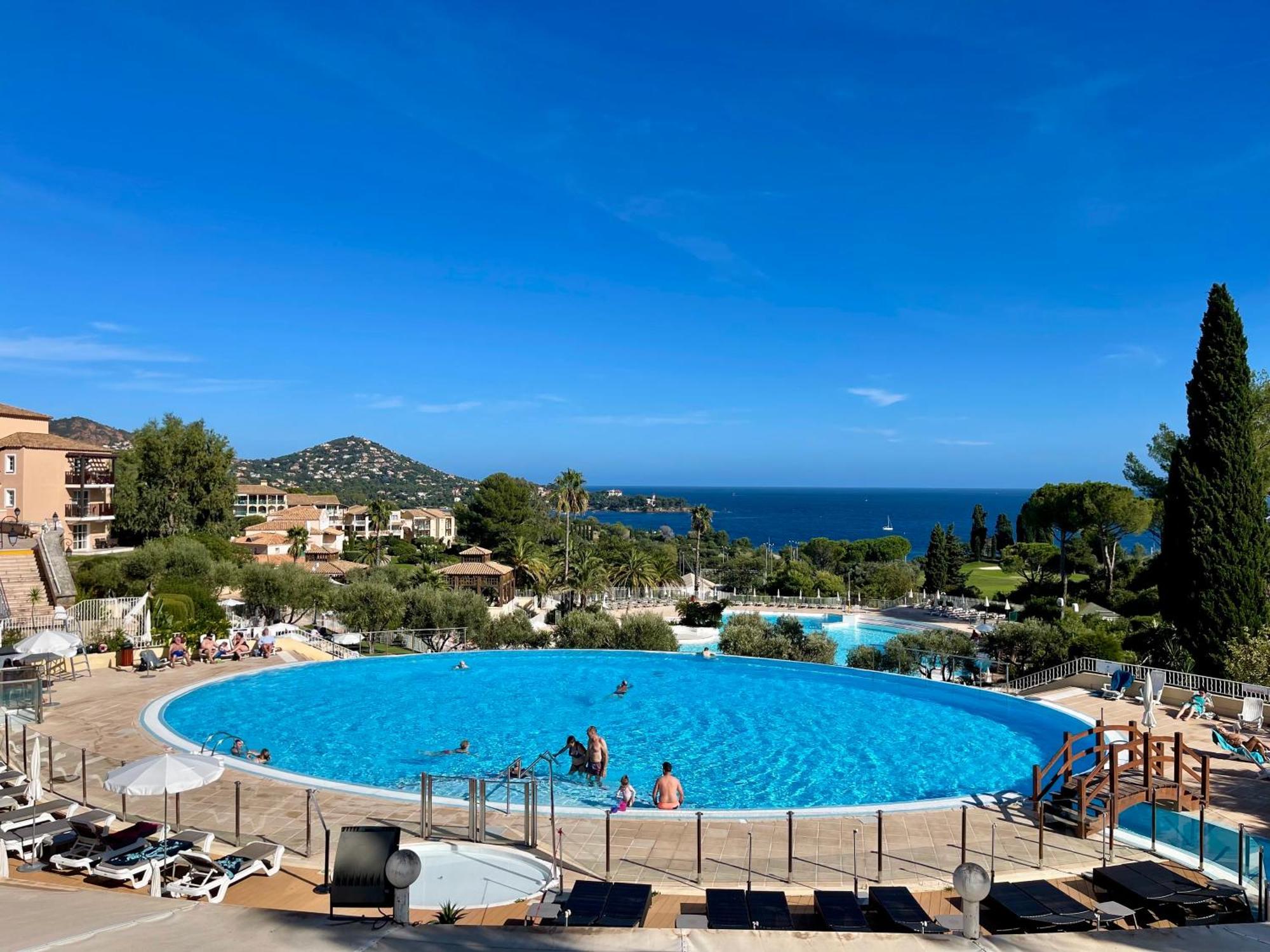 Village Cap Esterel, Piscine, Plage แซ็งต์-ราฟาเอล ภายนอก รูปภาพ